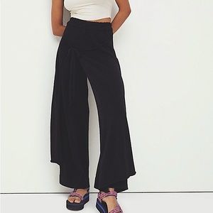 NWOT Free People Maeve Knit sweater Black Pants